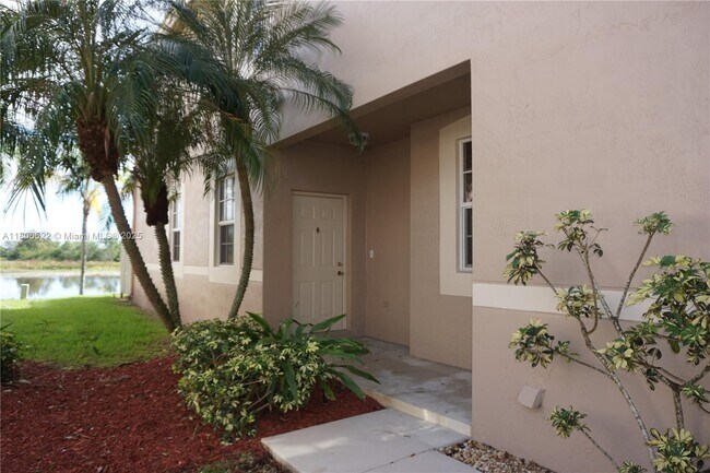 1868 Salerno Cir in Weston, FL - Building Photo - Building Photo