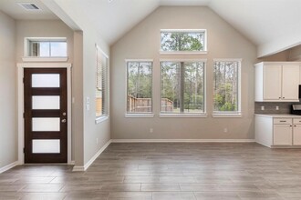 208 N Spotted Fern Dr in Montgomery, TX - Building Photo - Building Photo