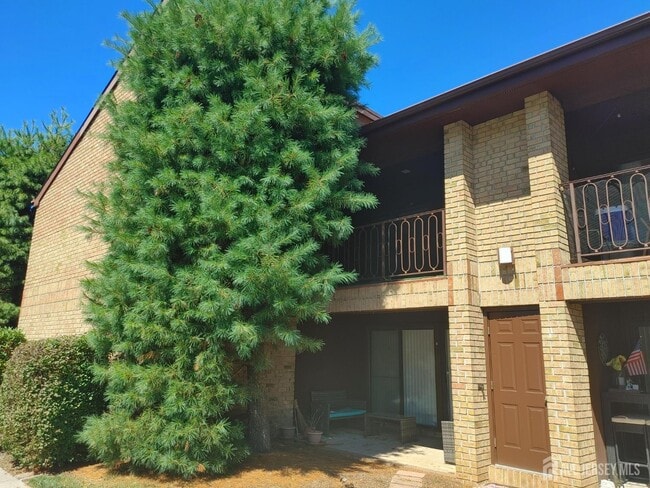280 Willowbrook Dr in North Brunswick, NJ - Building Photo - Building Photo