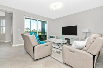12320 Wellen Golf St, Unit 207 in Venice, FL - Building Photo - Building Photo