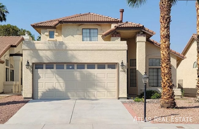 1916 Old Mill Ln in Henderson, NV - Building Photo - Building Photo