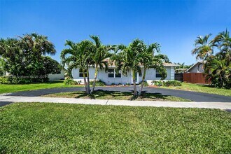 19445 Carolina Cir in Boca Raton, FL - Building Photo - Building Photo