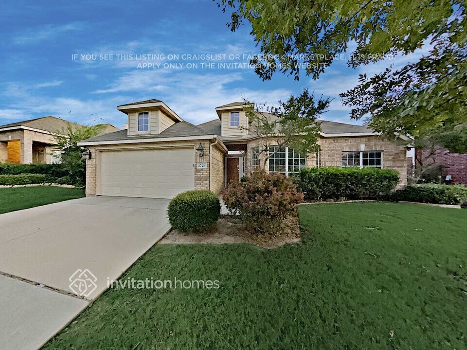 3724 Queenswood Ct in Fort Worth, TX - Building Photo