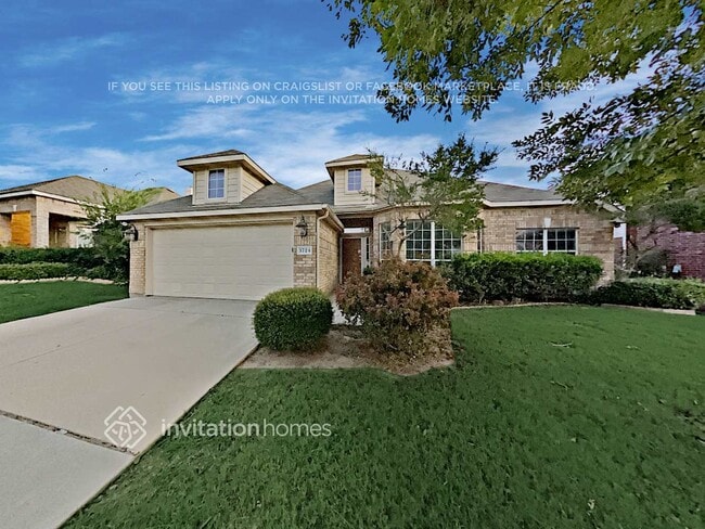 property at 3724 Queenswood Ct