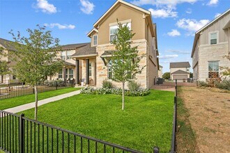 376 Lost Mine Peak Ln in Dripping Springs, TX - Building Photo - Building Photo