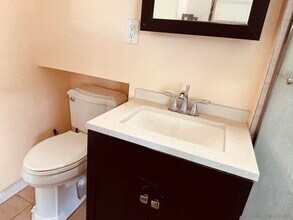 9624 Caminito Del Feliz in San Diego, CA - Building Photo - Building Photo
