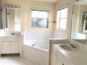 17137 NW 13th St in Pembroke Pines, FL - Building Photo - Building Photo