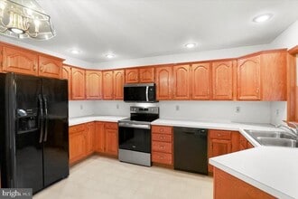 10 Stable Dr in Elverson, PA - Building Photo - Building Photo