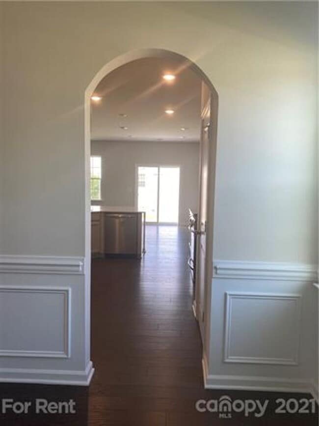 17306 Snug Harbor Rd in Charlotte, NC - Building Photo - Building Photo