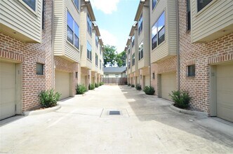 3950 Floyd St in Houston, TX - Building Photo - Building Photo