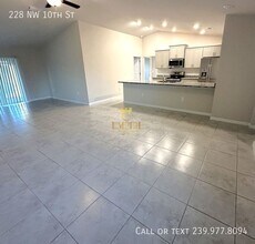 228 NW 10th St in Cape Coral, FL - Building Photo - Building Photo