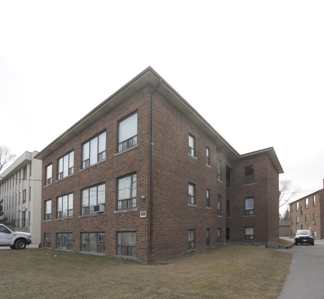 2876 Keele St in Toronto, ON - Building Photo - Building Photo