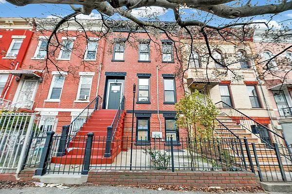 341 Bradford St in Brooklyn, NY - Foto de edificio