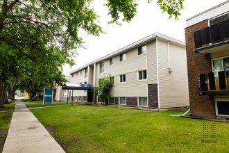 Allyn Arms Apartments in Edmonton, AB - Building Photo - Building Photo