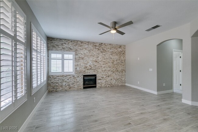 2452 Silver Blossom Ln in Henderson, NV - Building Photo - Building Photo