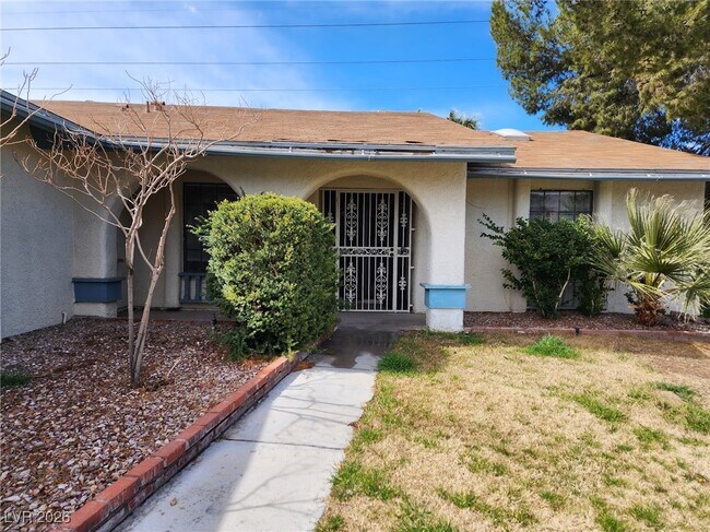 1823 Niblick Cir in Las Vegas, NV - Building Photo - Building Photo