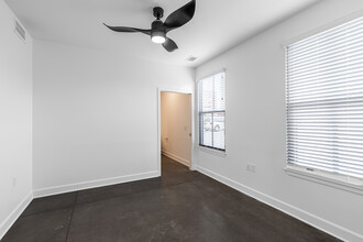 PENN STREET LOFTS in Lawrence, KS - Building Photo - Interior Photo