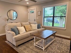 404 N W Ave in Holliday, TX - Building Photo - Building Photo