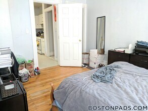 168 Hillside St in Boston, MA - Building Photo - Building Photo