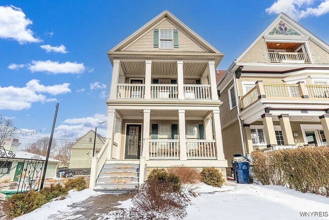 property at 221 Lexington Ave