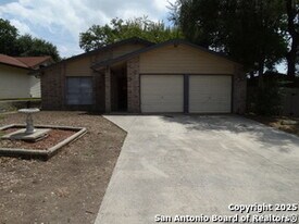 11914 Alamo Blanco St in San Antonio, TX - Building Photo