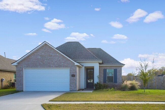 property at 825 Mano Myrtle Dr