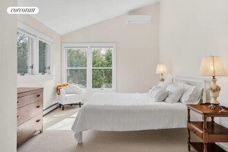 26 Whalers Dr in Sag Harbor, NY - Building Photo - Building Photo