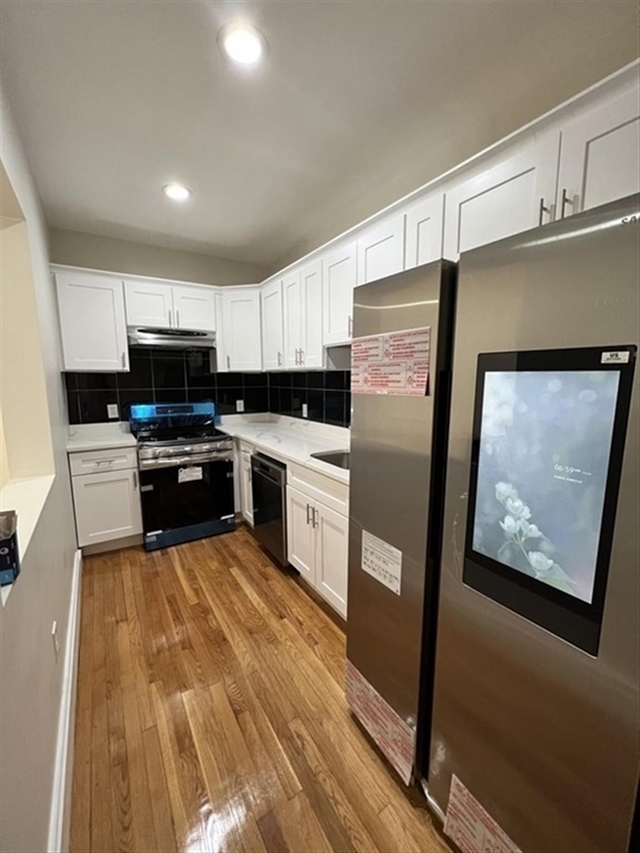 241 W 5th St, Unit 1