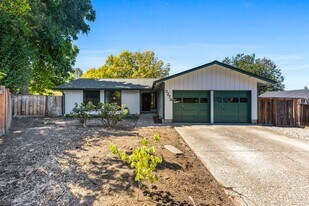 3278 SE Villa Pl in Corvallis, OR - Building Photo