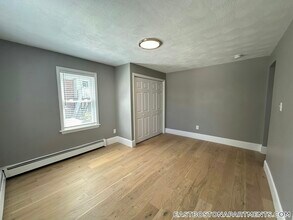 43 Cottage St in Boston, MA - Building Photo - Building Photo