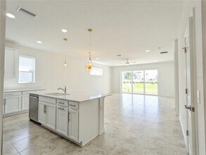 8125 Sternway Rd in Sarasota, FL - Building Photo - Building Photo