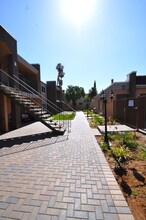 Silver Oak Apartments in El Cajon, CA - Foto de edificio - Building Photo