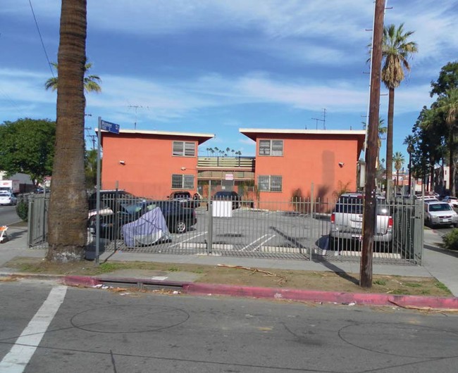 Grand View Street Apartments in Los Angeles, CA - Foto de edificio - Building Photo