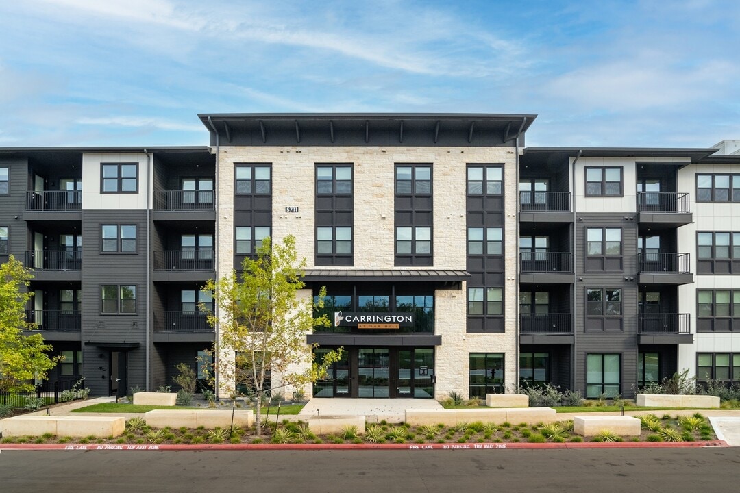 Carrington at Oak Hill in Austin, TX - Building Photo