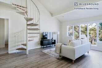 345 Sheridan Ave in Palo Alto, CA - Building Photo - Building Photo