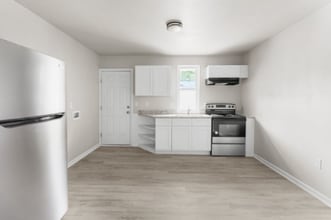 1217 Pineview St in Fayetteville, NC - Building Photo - Building Photo