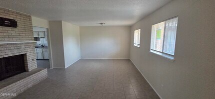 9009 DARLINA Dr in El Paso, TX - Building Photo - Building Photo