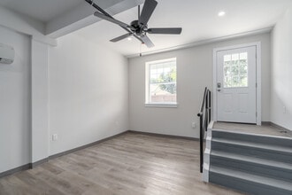 224 Hall St in Phoenixville, PA - Building Photo - Interior Photo