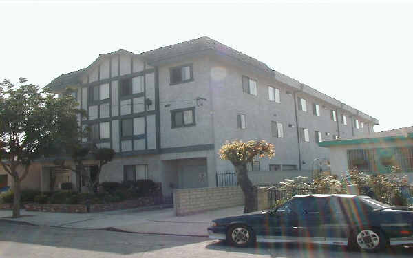 4016 W. 137th St. in Hawthorne, CA - Building Photo - Building Photo