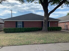 1307 Bagby Ave in Waco, TX - Building Photo