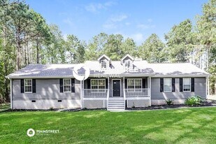 411 Grove Pointe Ct in Locust Grove, GA - Building Photo