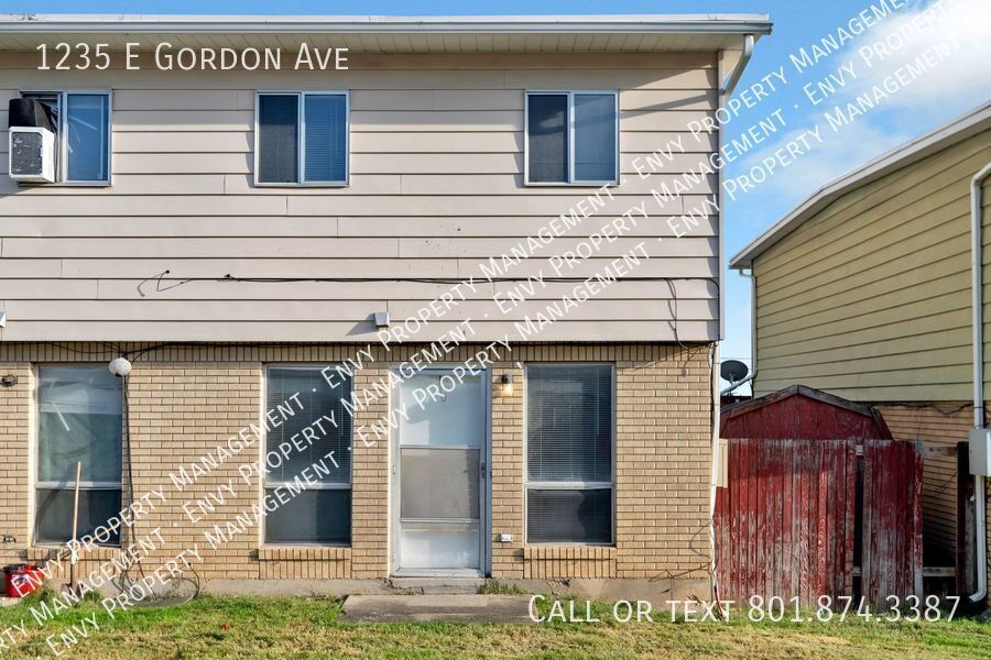 1235 E Gordon Ave in Layton, UT - Building Photo