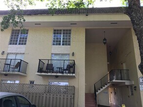 8500 SW 109th Ave in Miami, FL - Building Photo - Building Photo