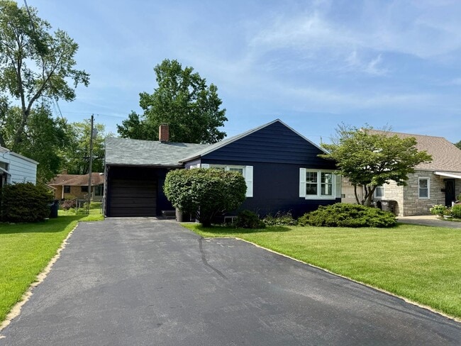 208 W Conron Ave in Danville, IL - Building Photo - Building Photo