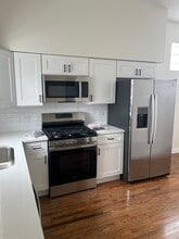 119 S Paulina St, Unit 3 in Chicago, IL - Building Photo - Building Photo