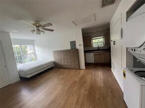 531 Campus St-Unit -B in Kissimmee, FL - Building Photo - Building Photo
