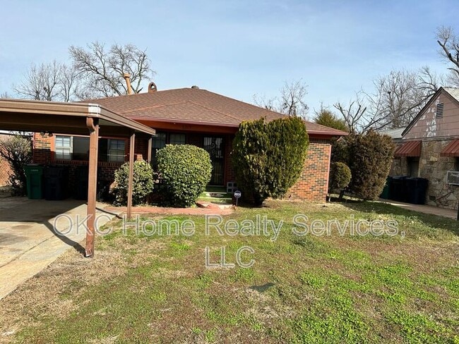 property at 2213 E Madison St