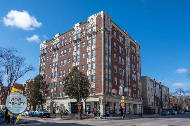 property at 6930 N Greenview Ave