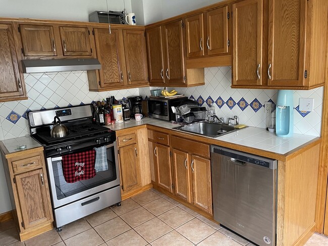 27 Princeton St, Unit 1R