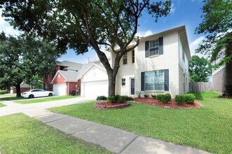 9307 Floral Crest Dr in Houston, TX - Building Photo - Building Photo